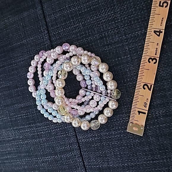 7 Strand Stretch Individual Bracelet with Metal Bar🎀 - Picture 2 of 4